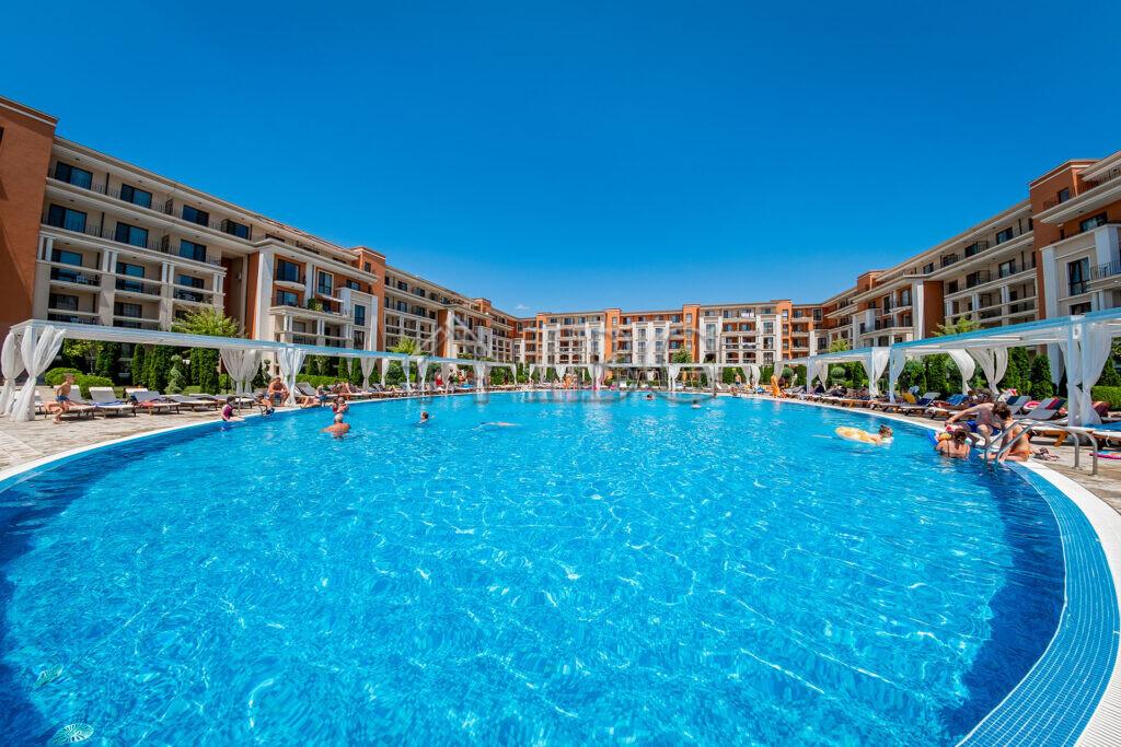 Spacious 2-Bedroom Apartment with Sea & Pool Views Prestige Fort Beach, Sveti Vlas — photo 22 of 25