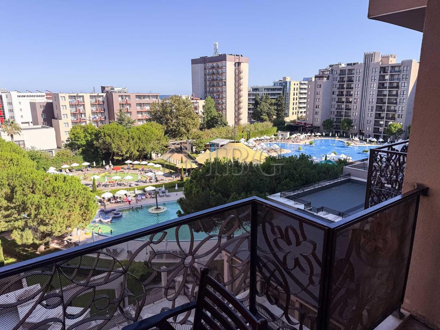 1-Bedroom Apartment with Pool & Partial Sea View Barcelo Royal Beach, Sunny Beach — photo 3