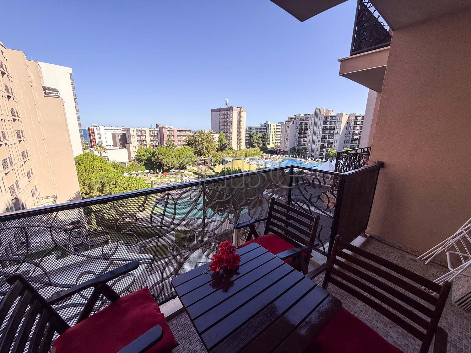 1-Bedroom Apartment with Pool & Partial Sea View Barcelo Royal Beach, Sunny Beach — photo 5 of 25