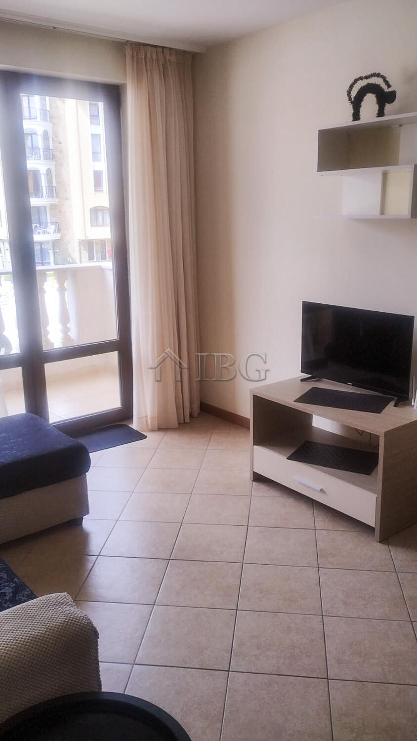 1-Bedroom Apartment with Pool View Royal Sun, Sunny Beach — photo 9 of 20