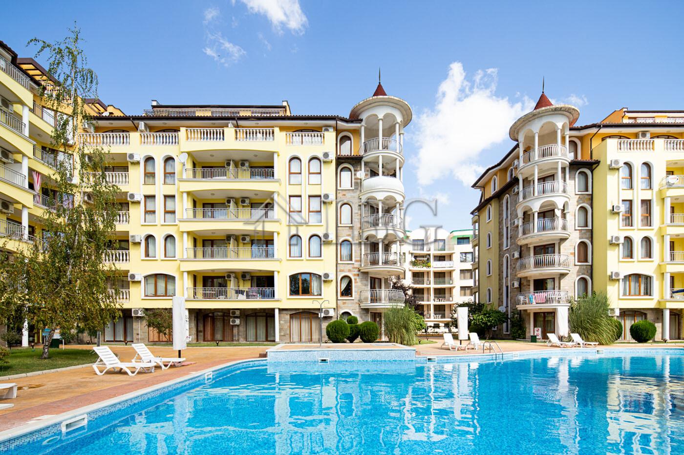 2-Bedroom Apartment Pool View Summer Dreams, Sunny Beach — photo 8 of 9