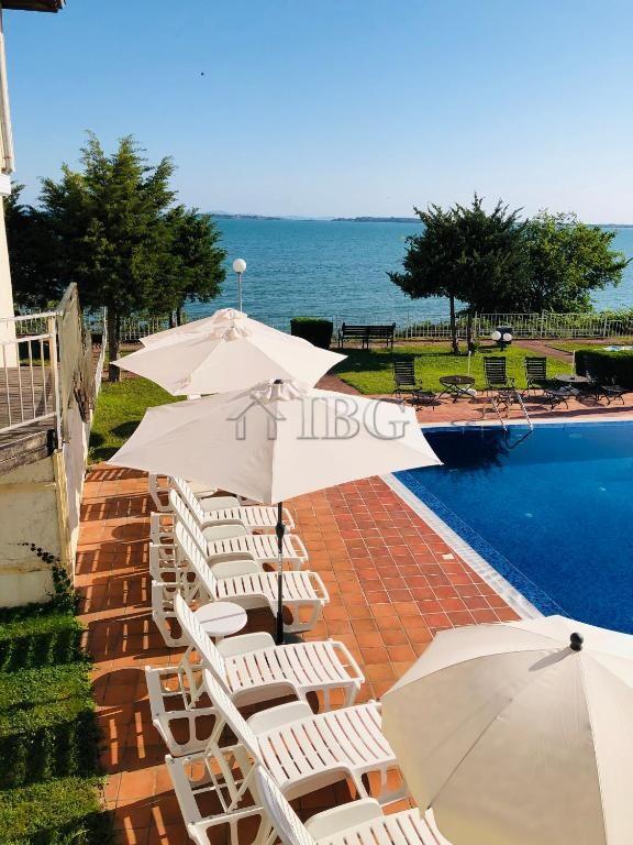 Spacious 2-Bedroom Apartment with Sea View Sun Palace, Sveti Vlas — photo 11 of 15