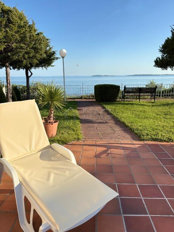 Spacious 2-Bedroom Apartment with Sea View Sun Palace, Sveti Vlas — photo 13 of 15