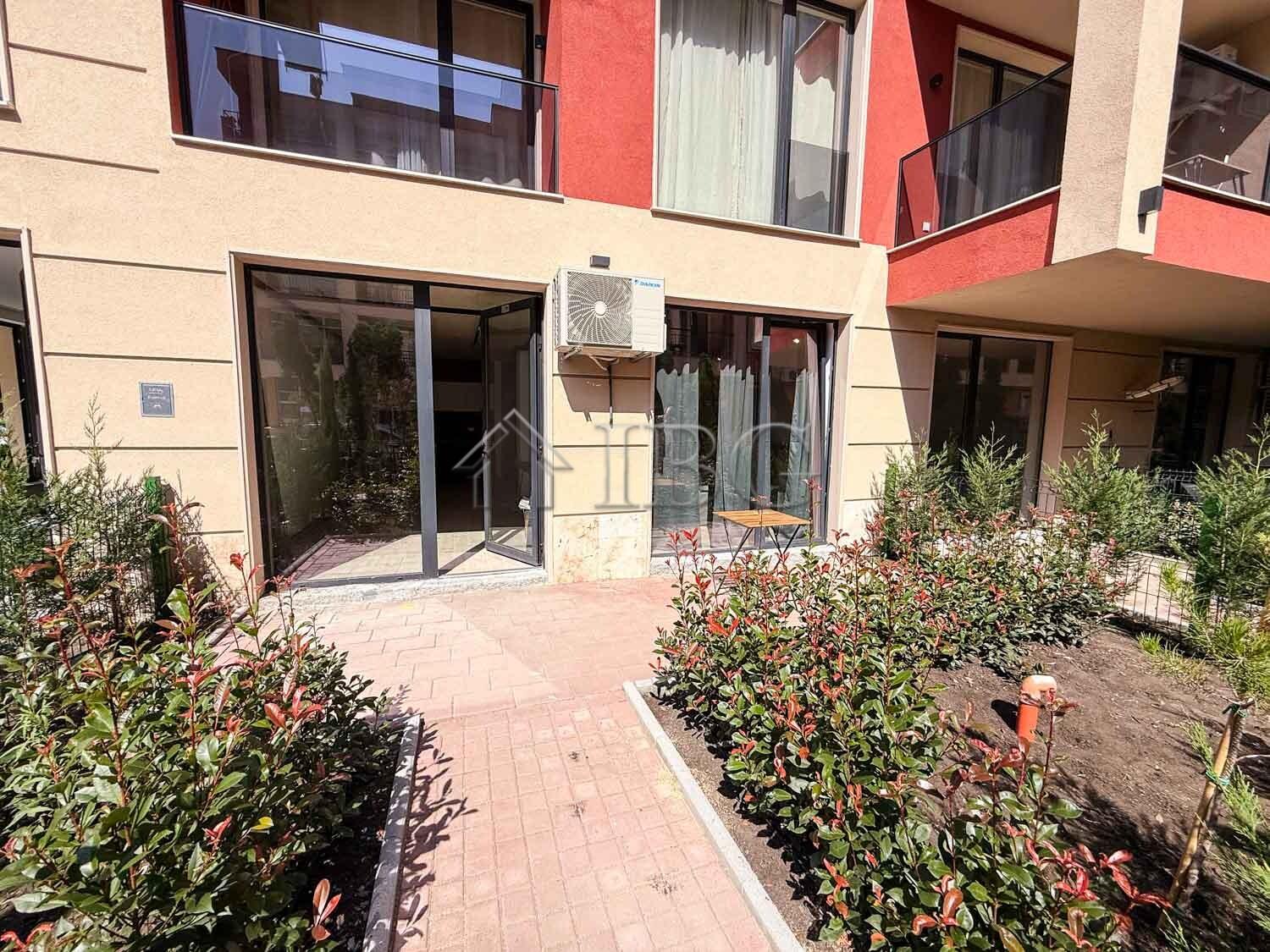 Apartment with Private Garden Sunny View Central, Sunny Beach - Installment Payment Available — photo 16 of 25