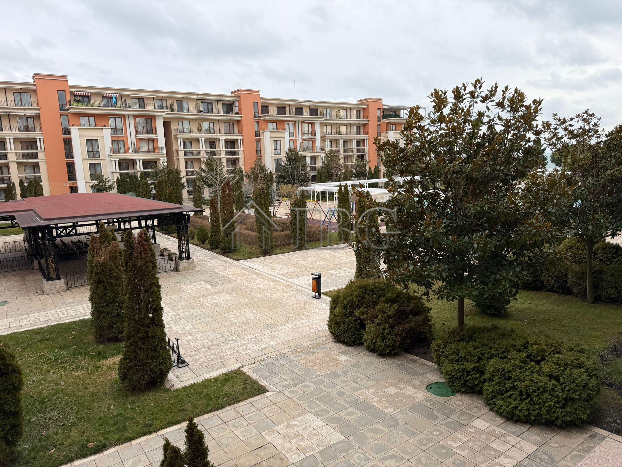 Spacious 2-Bedroom Apartment with Sea & Pool Views Prestige Fort Beach, Sveti Vlas — photo 18 of 25