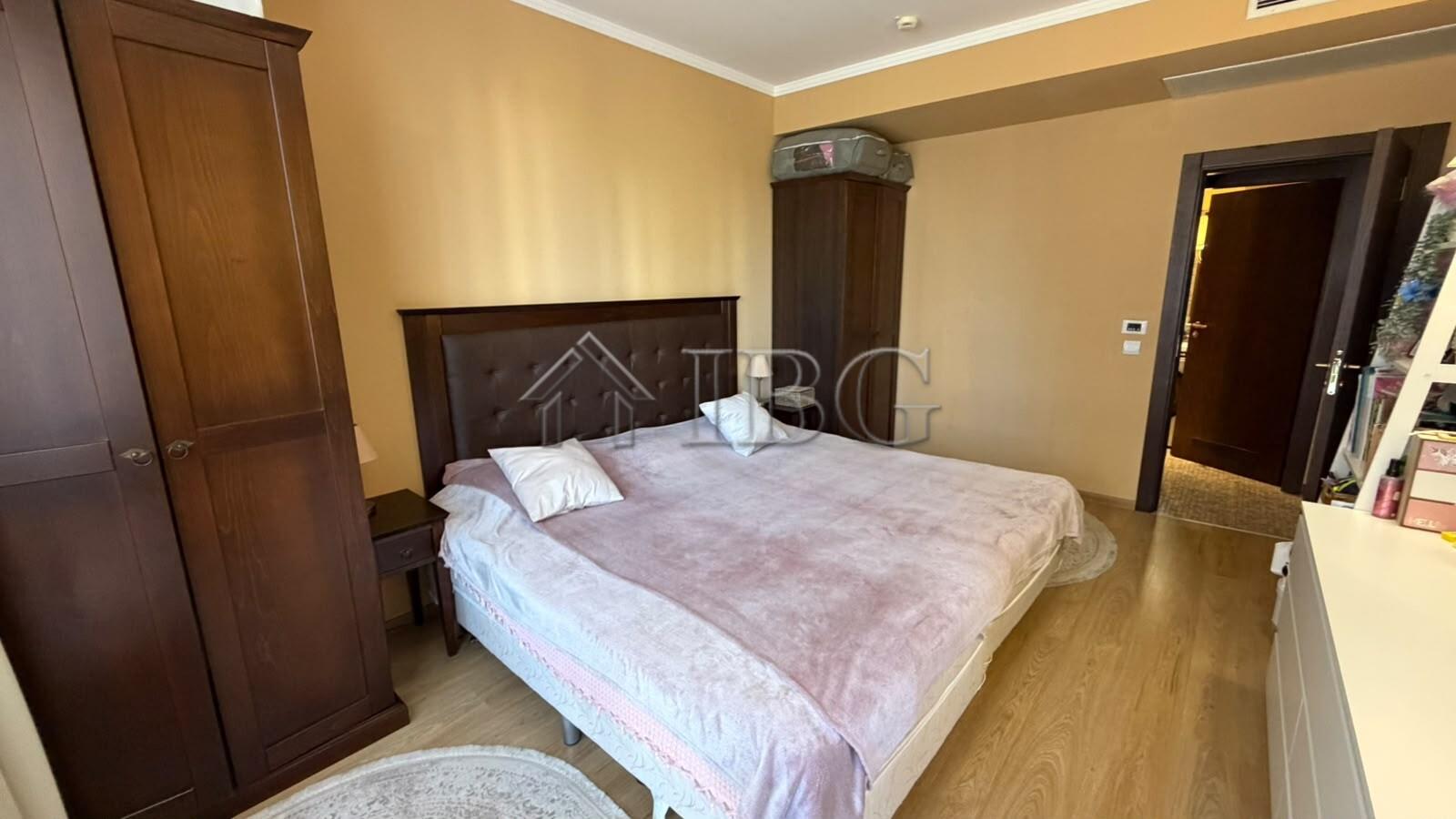 Spacious 1-Bedroom Apartment Barcelo Royal Beach, Sunny Beach — photo 7 of 13