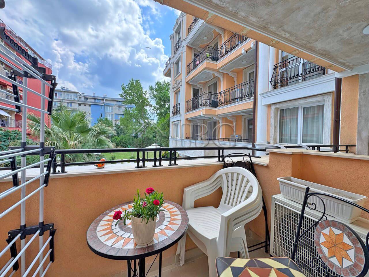 Apartment with Pool View in Aphrodite III, Sunny Beach — photo 3