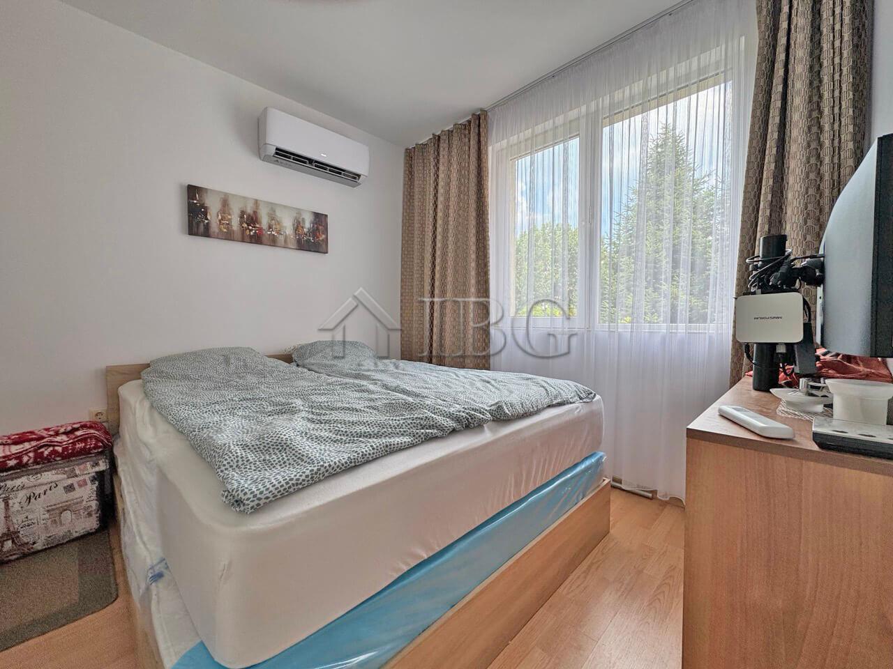 Apartment with Pool View in Aphrodite III, Sunny Beach — photo 10 of 14