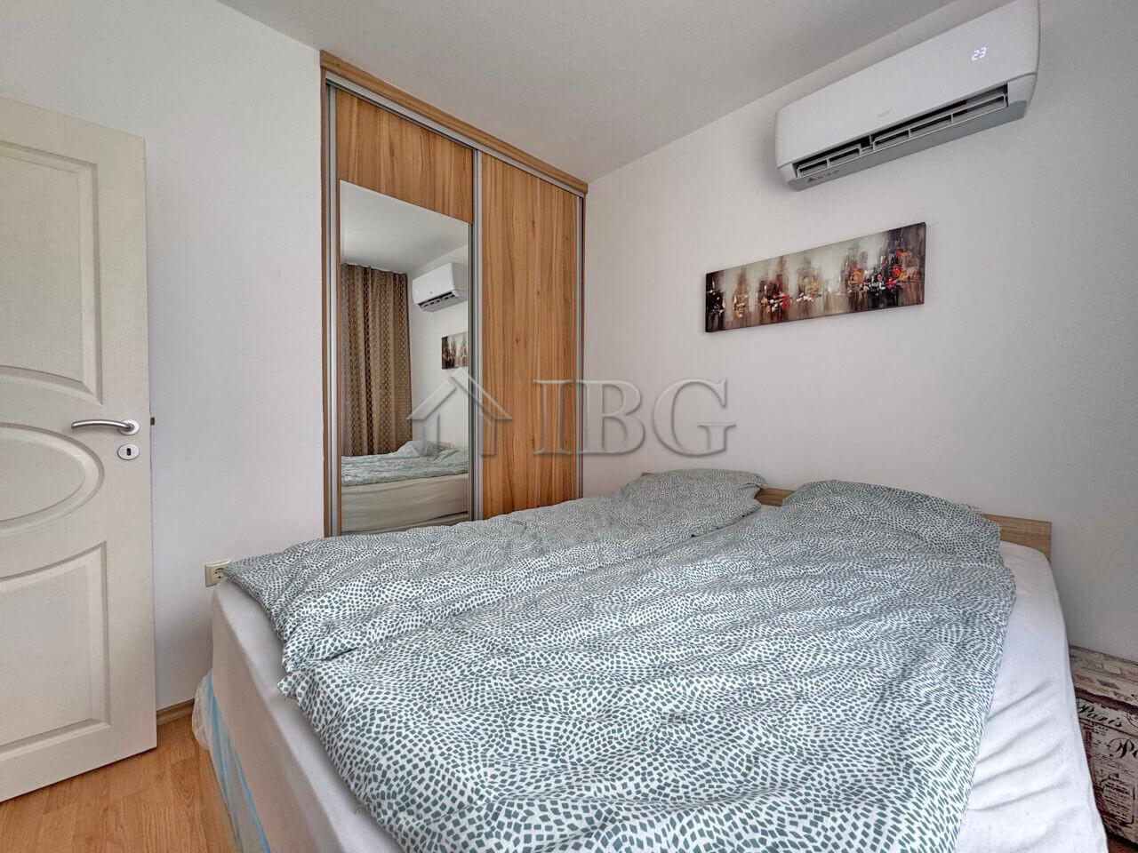 Apartment with Pool View in Aphrodite III, Sunny Beach — photo 11 of 14