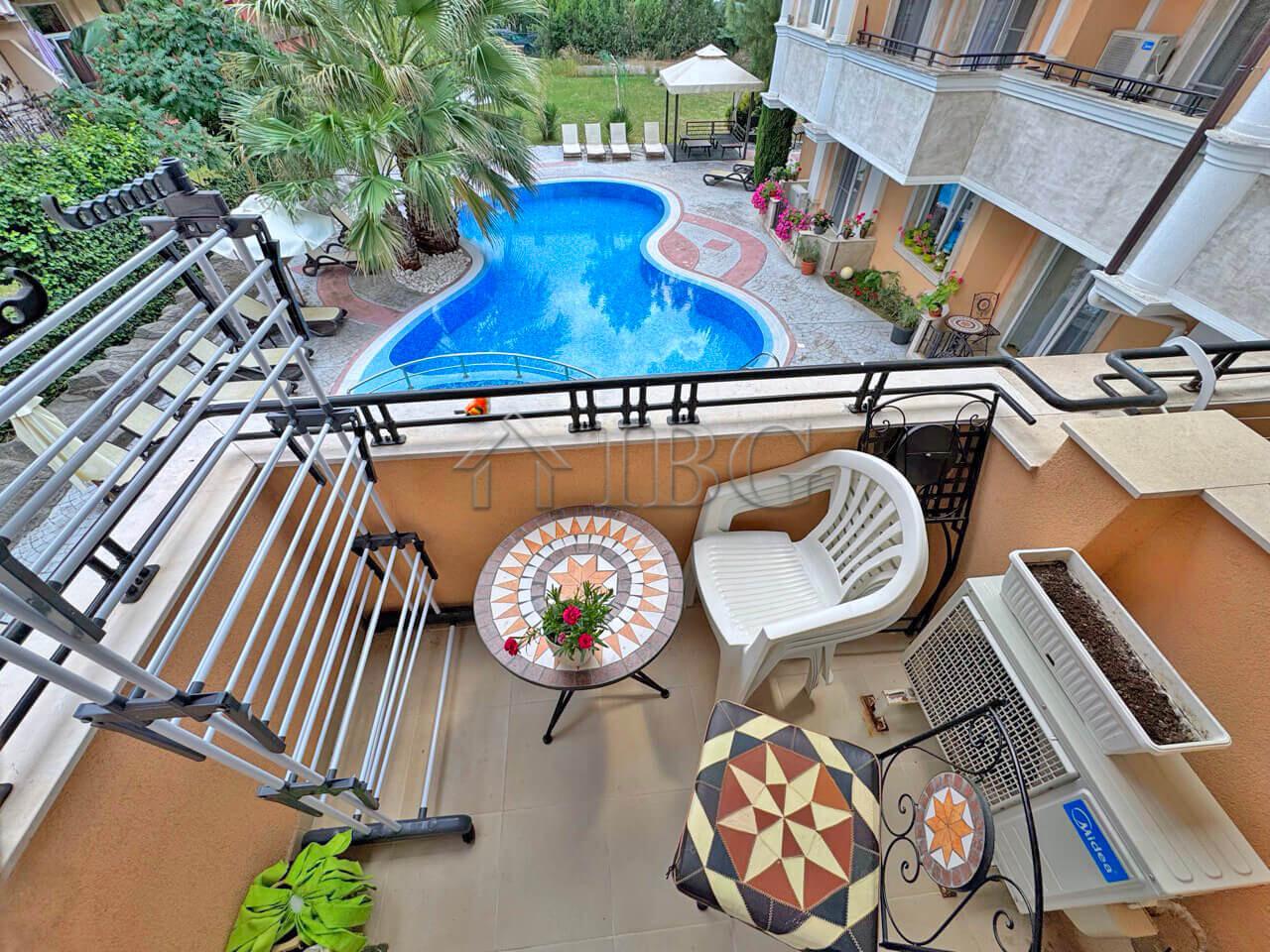 Apartment with Pool View in Aphrodite III, Sunny Beach — photo 4 of 14