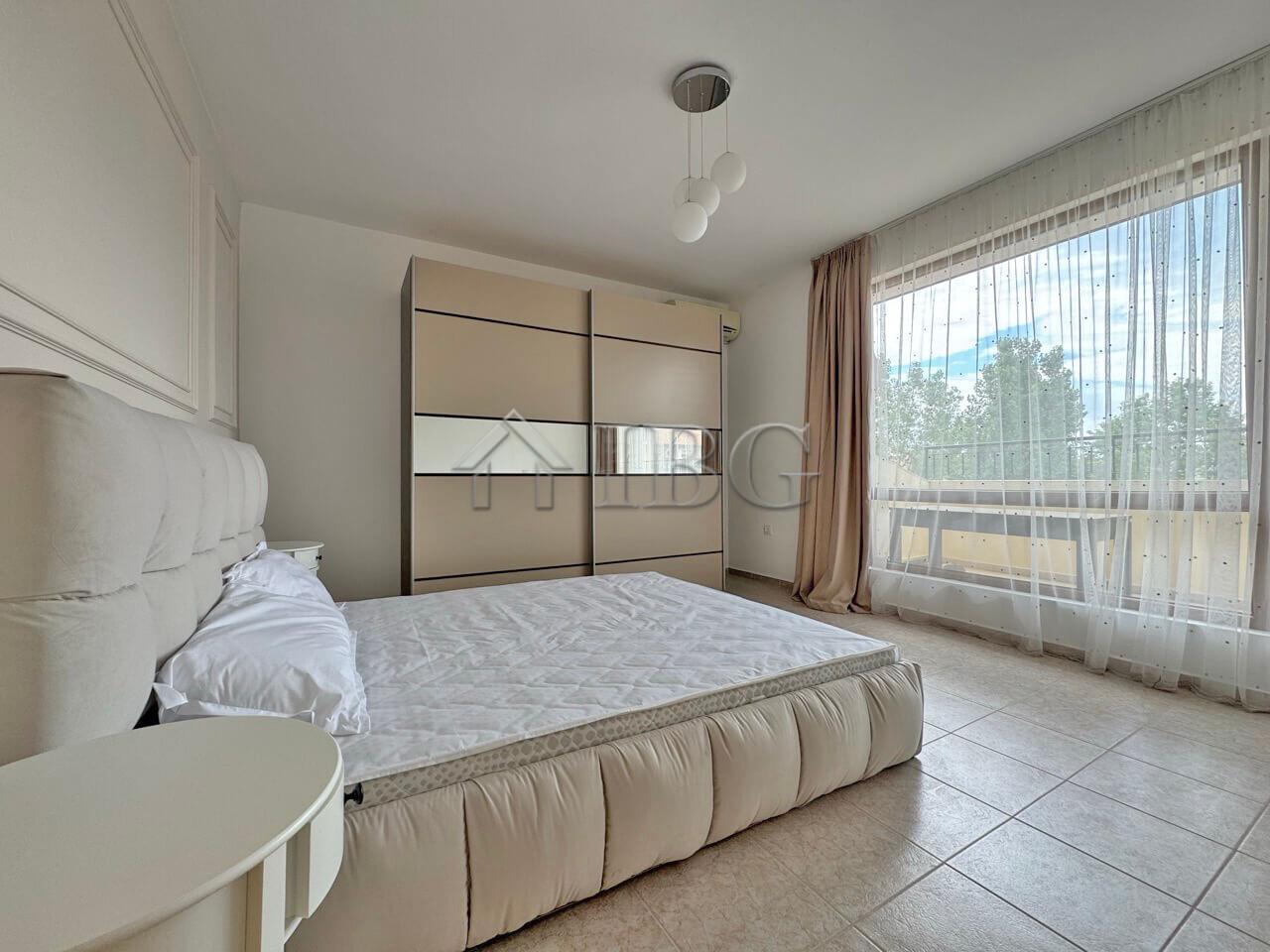 2-bedroom apartment with Pool View in Diamond Bay, Sunny Beach — photo 12 of 17