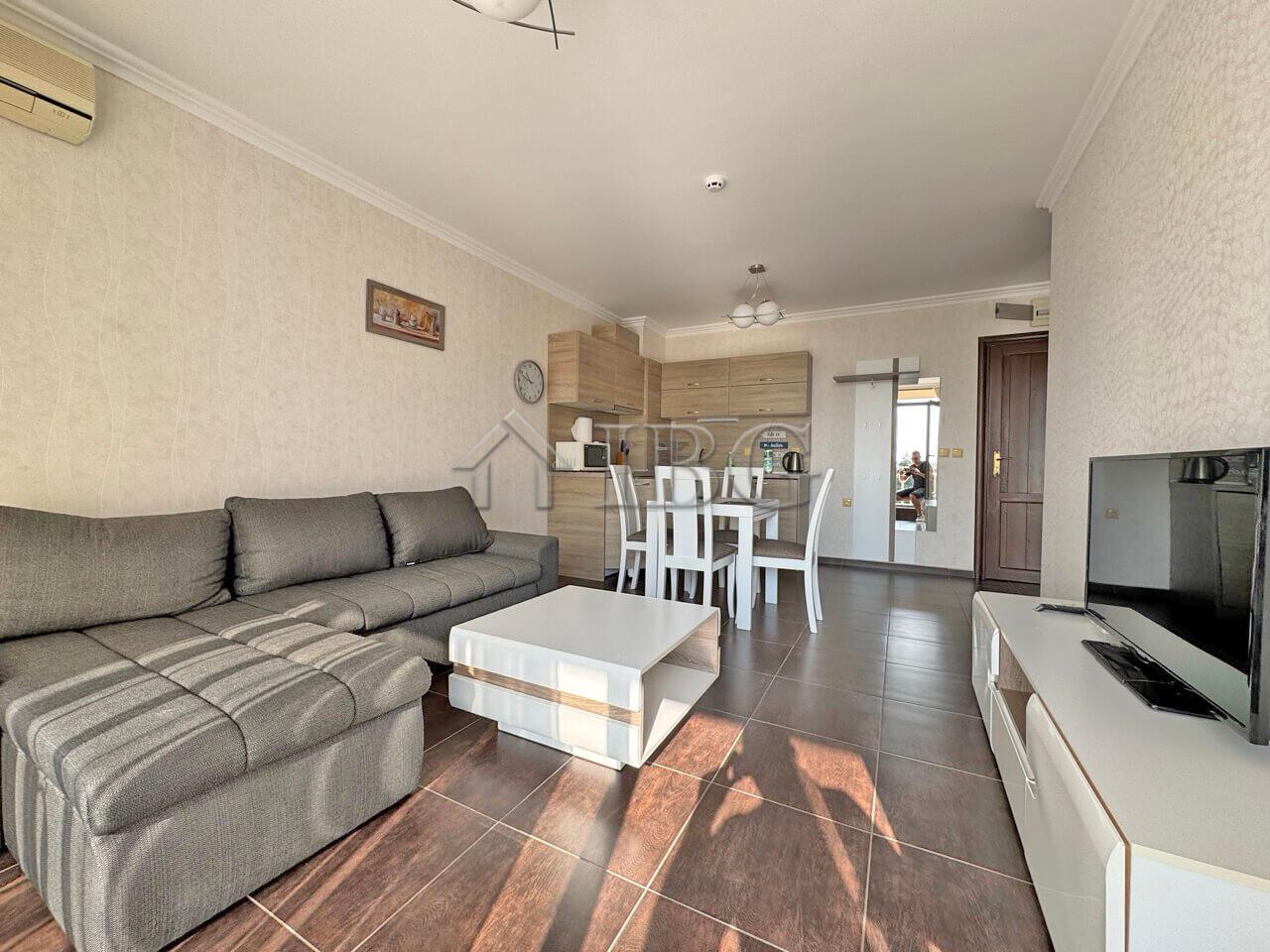 Seafront! Furnished 1-Bedroom Apartment with Sea View in Dolce Vita 2, Sveti Vlas — photo 7 of 12