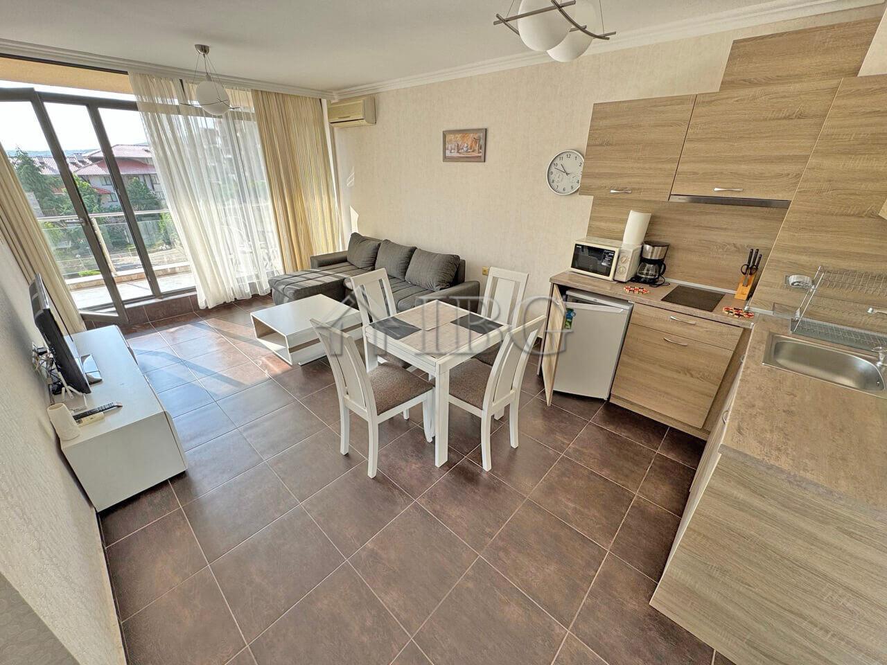 Seafront! Furnished 1-Bedroom Apartment with Sea View in Dolce Vita 2, Sveti Vlas — photo 8 of 12