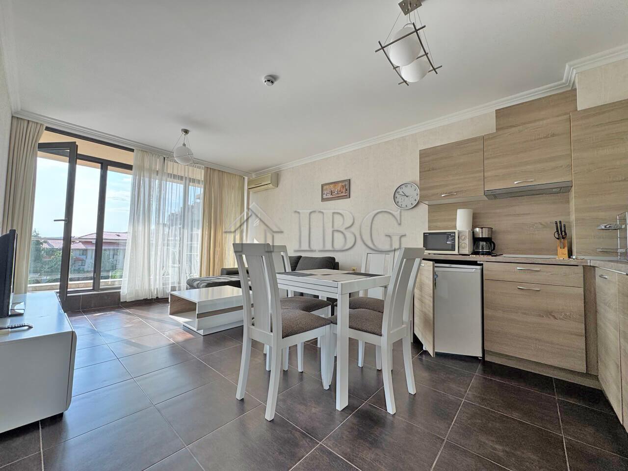 Seafront! Furnished 1-Bedroom Apartment with Sea View in Dolce Vita 2, Sveti Vlas — photo 2