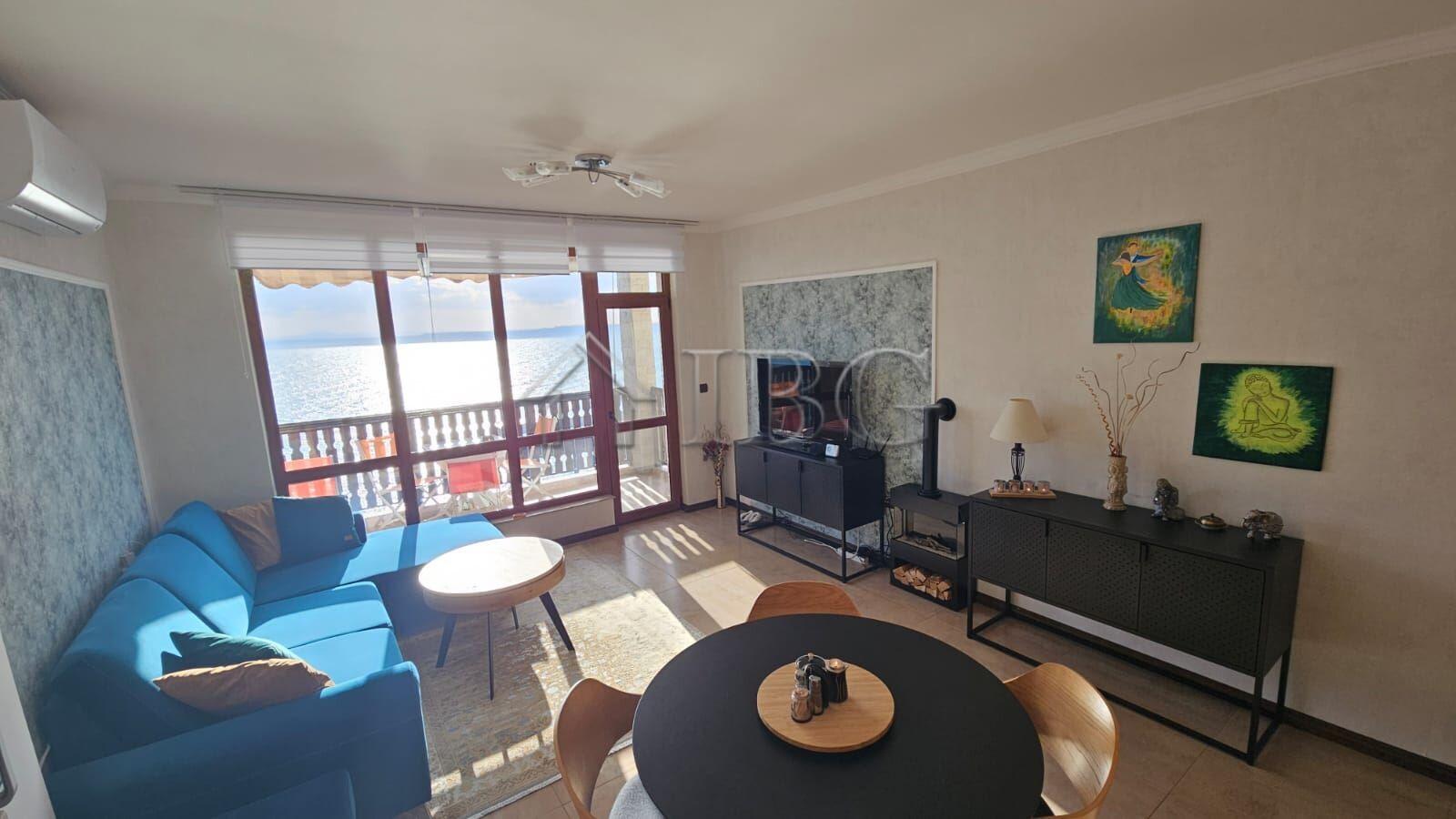 First-Line 2-Bedroom Apartment with Spectacular Sea View Tryavna Beach, Sveti Vlas — photo 9 of 18