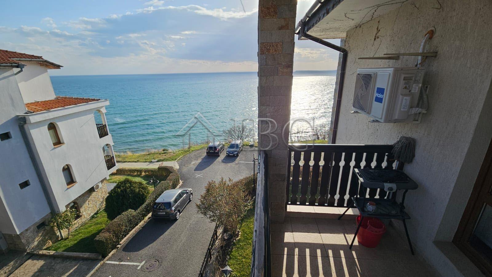 First-Line 2-Bedroom Apartment with Spectacular Sea View Tryavna Beach, Sveti Vlas — photo 14 of 18