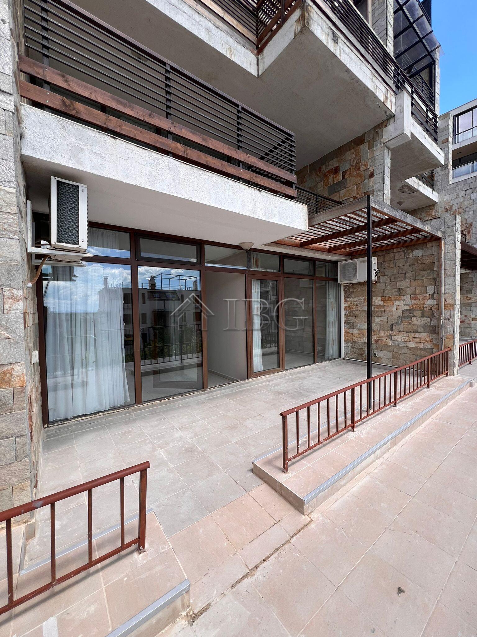 2-Bedroom Apartment with Sea View, Front Line Dolce Vita 1, Sveti Vlas — photo 4 of 20