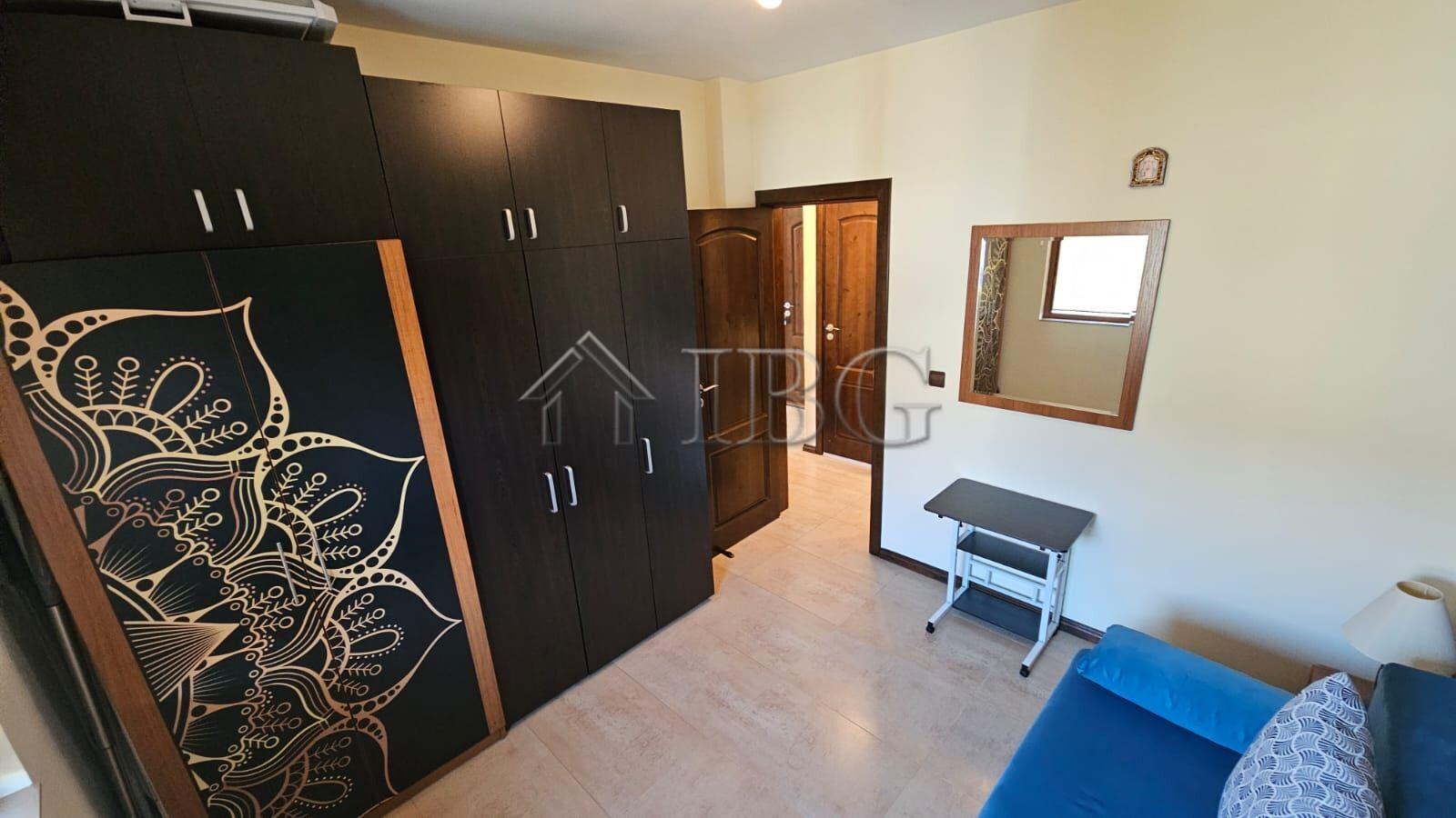 First-Line 2-Bedroom Apartment with Spectacular Sea View Tryavna Beach, Sveti Vlas — photo 18 of 18