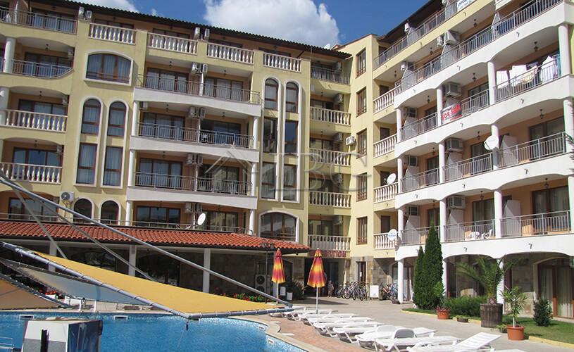 2-Bedroom Apartment Pool View Summer Dreams, Sunny Beach — photo 6 of 9
