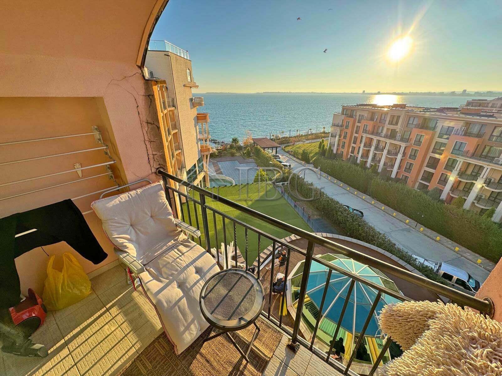 Spacious Studio with Sea View in Grand Hotel, Sveti Vlas — Sveti Vlas