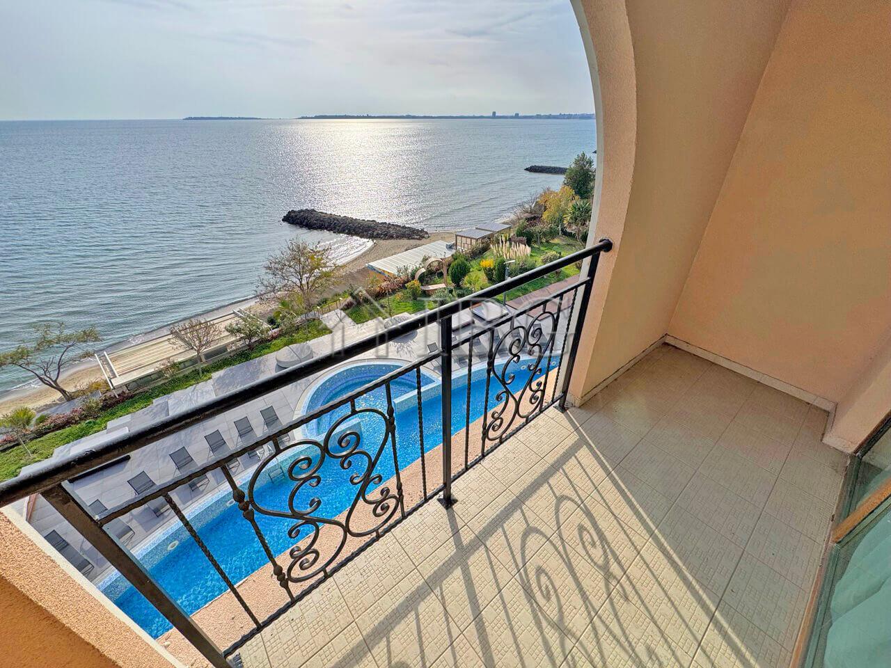 Studio with Sea & Pool View in Grand Hotel Sveti Vlas - Beachfront — main photo