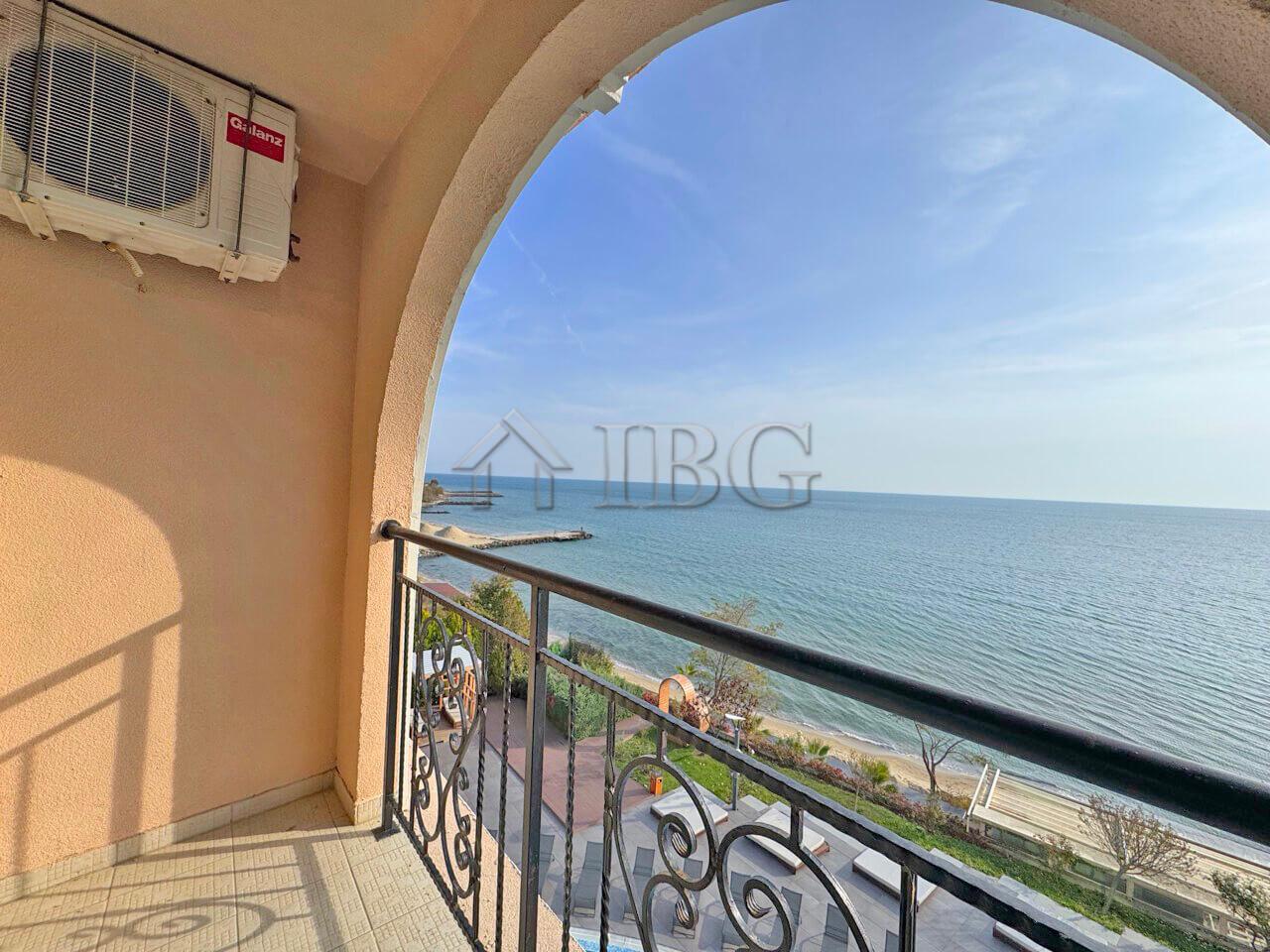 Studio with Sea & Pool View in Grand Hotel Sveti Vlas - Beachfront — photo 3