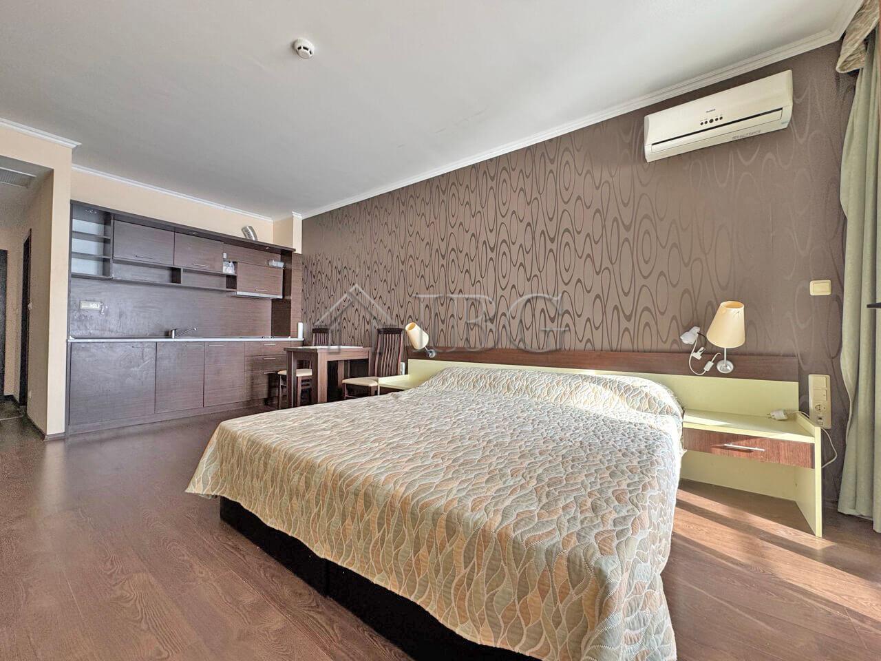 Studio with Sea & Pool View in Grand Hotel Sveti Vlas - Beachfront — photo 4 of 12