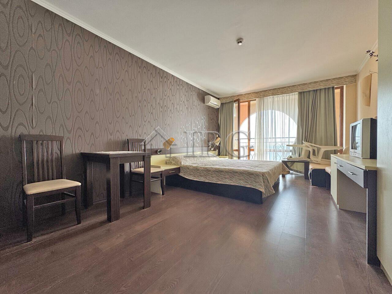 Studio with Sea & Pool View in Grand Hotel Sveti Vlas - Beachfront — photo 8 of 12