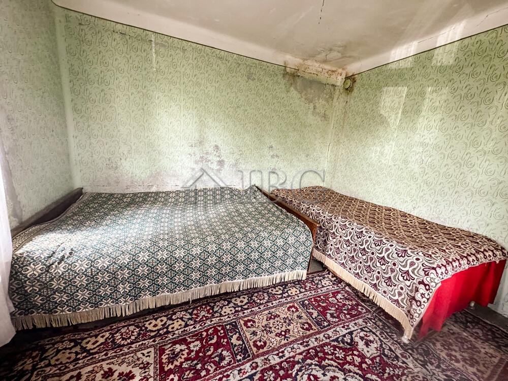 Old House with Large Garden & Great Renovation Potential Bozhichen, Ruse — photo 4 of 16