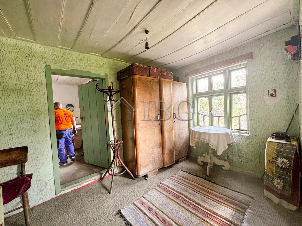 Old House with Large Garden & Great Renovation Potential Bozhichen, Ruse — photo 9 of 16