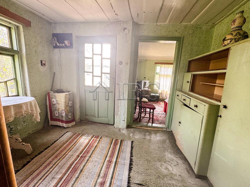 Old House with Large Garden & Great Renovation Potential Bozhichen, Ruse — photo 11 of 16