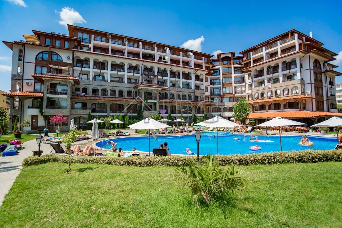 Spacious 2-Bedroom Apartment with Large Terrace Olymp, Sveti Vlas — photo 2