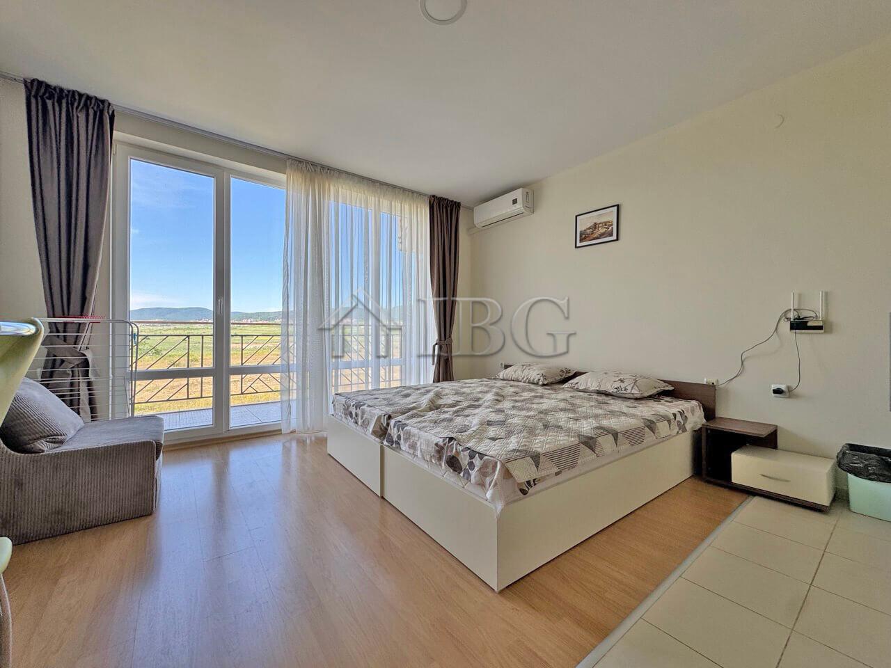 Spacious Furnished Studio Orchid Fort Garden, Sunny Beach — photo 7 of 12