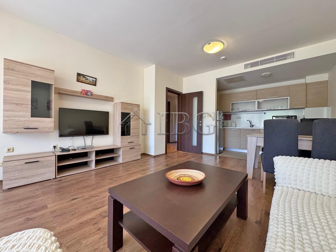 Spacious 1-Bedroom Apartment with Pool View Peter House, Sunny Beach — photo 6 of 16