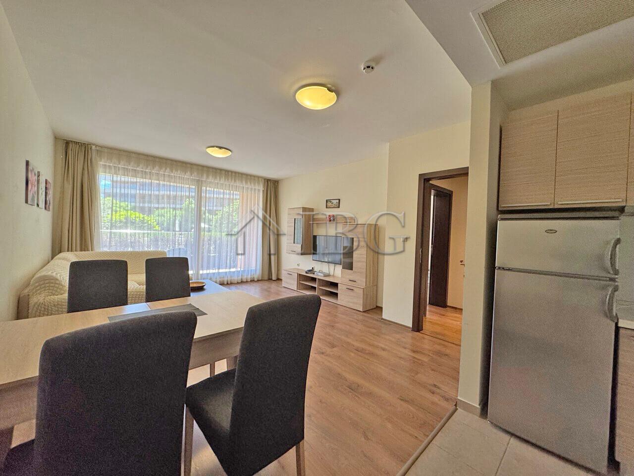 Spacious 1-Bedroom Apartment with Pool View Peter House, Sunny Beach — photo 11 of 16