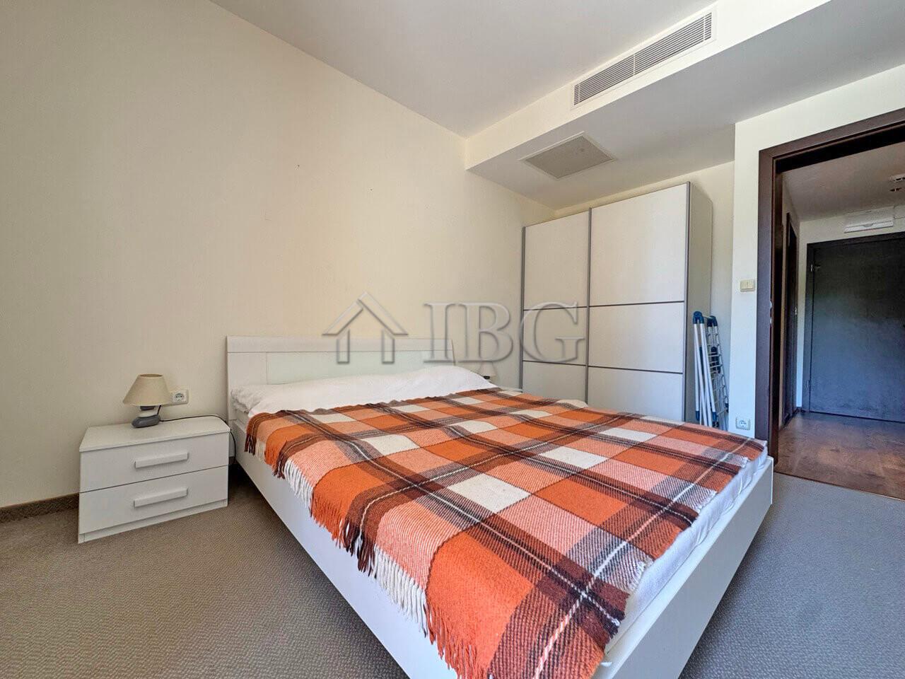 Spacious 1-Bedroom Apartment with Pool View Peter House, Sunny Beach — photo 13 of 16