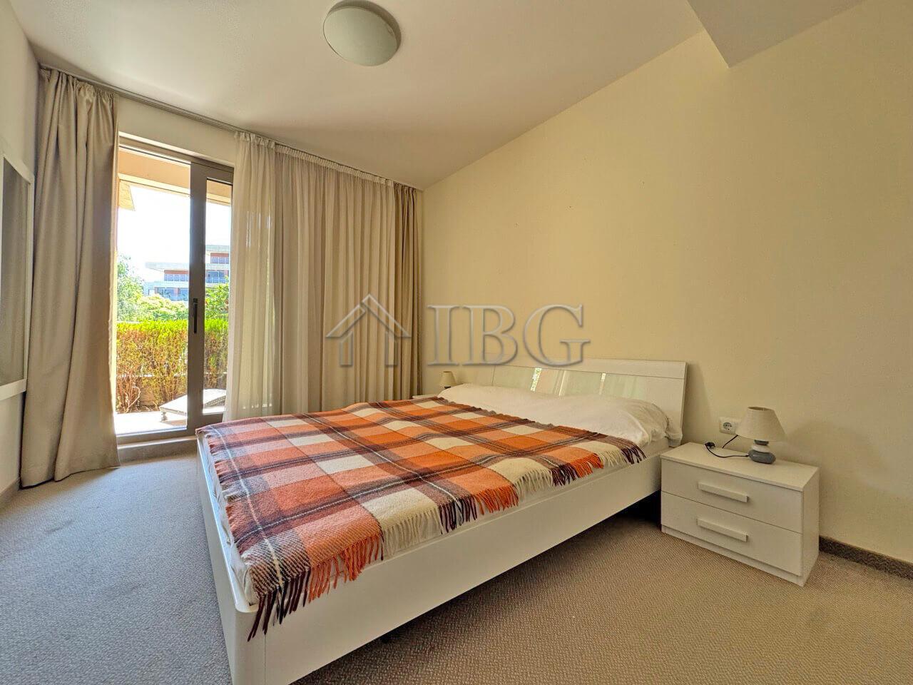 Spacious 1-Bedroom Apartment with Pool View Peter House, Sunny Beach — photo 14 of 16