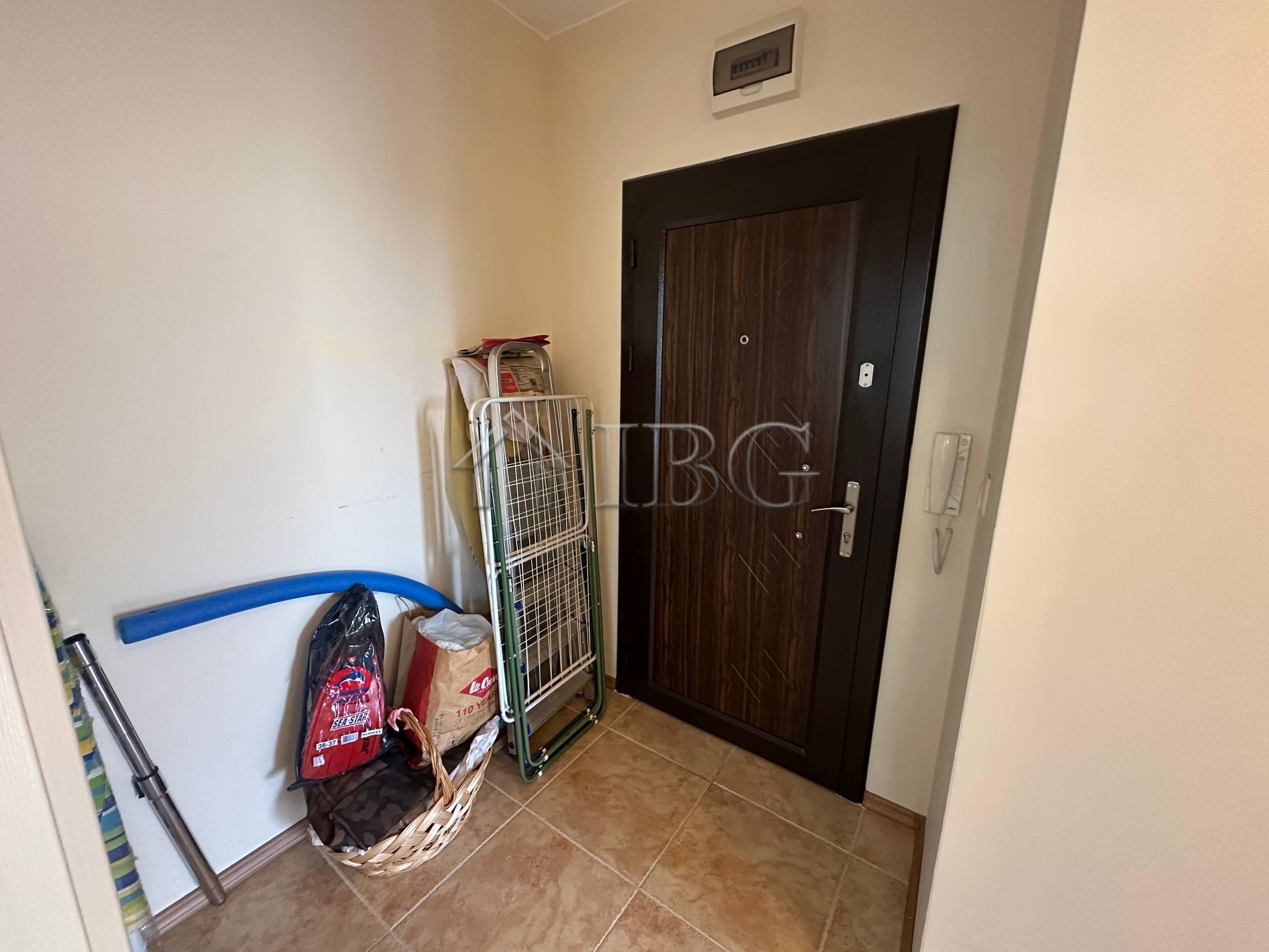 South-Facing Apartment in Melia 10, Ravda — photo 10 of 16
