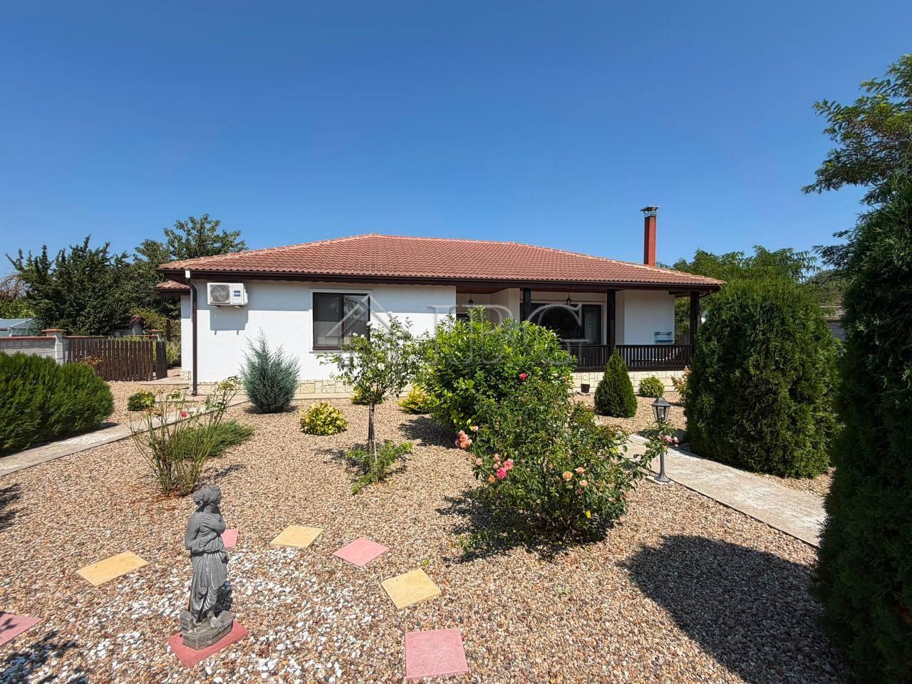 Spacious 3-Bedroom House with Large Garden Sokolovo, near Balchik — main photo
