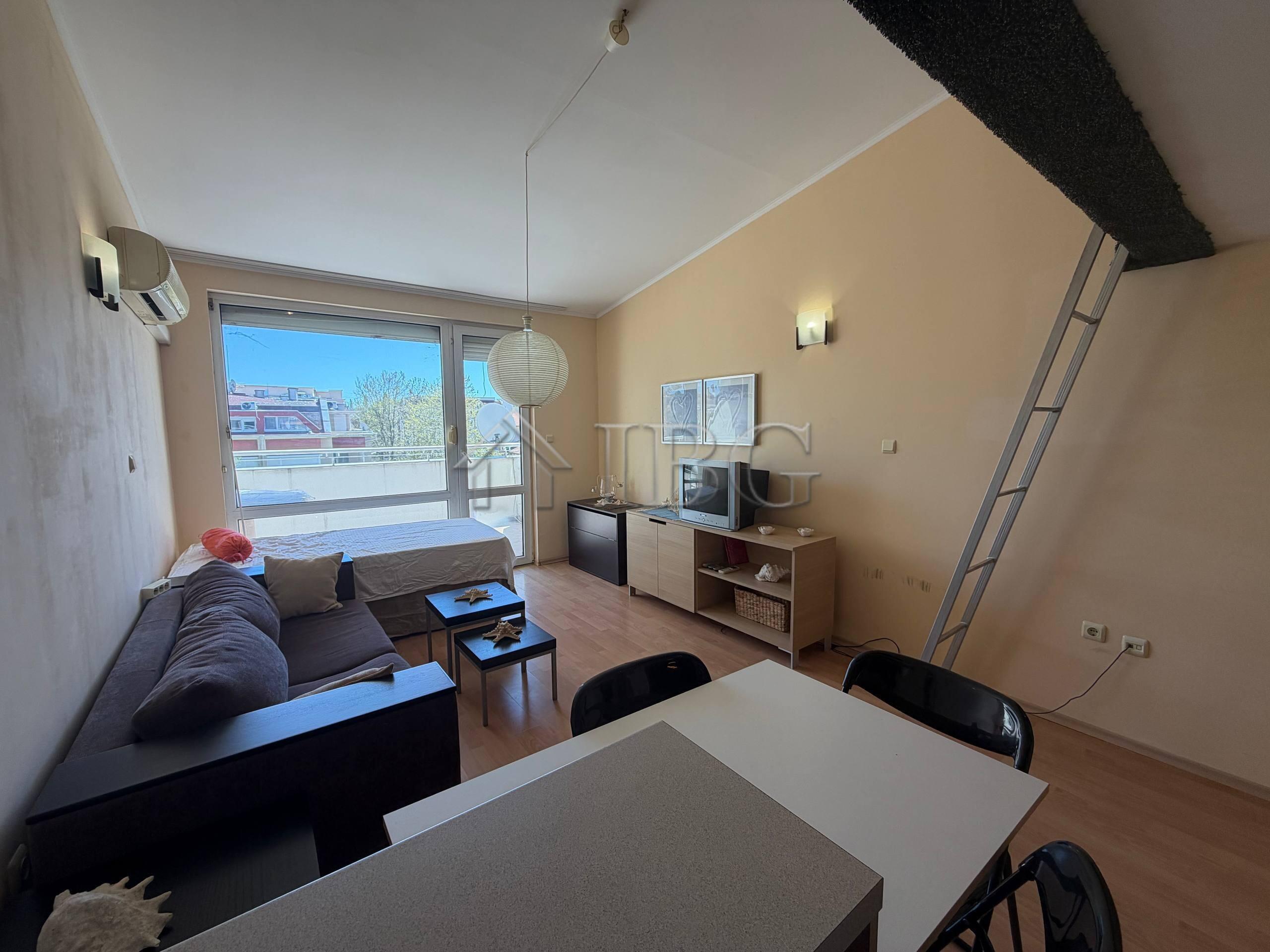 Studio with Additional Mezzanine Sleeping Area & Mountain View in Sunny Fort, Sunny Beach — photo 3