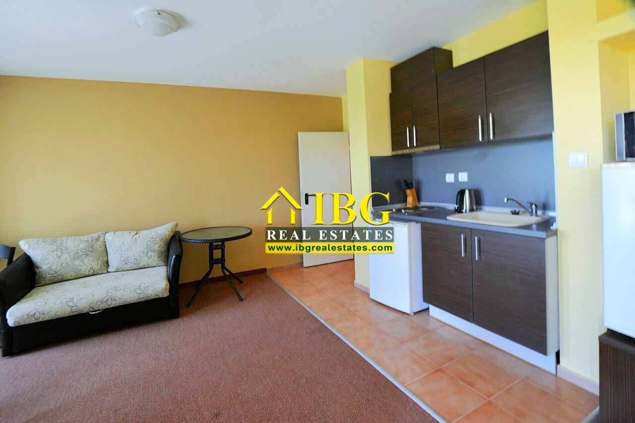 Big 53 sq. m. Studio with Balcony Marina Cape, Aheloy - First Line to the Beach — photo 7 of 14