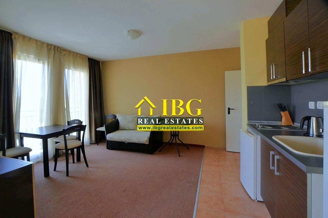 Big 53 sq. m. Studio with Balcony Marina Cape, Aheloy - First Line to the Beach — photo 10 of 14