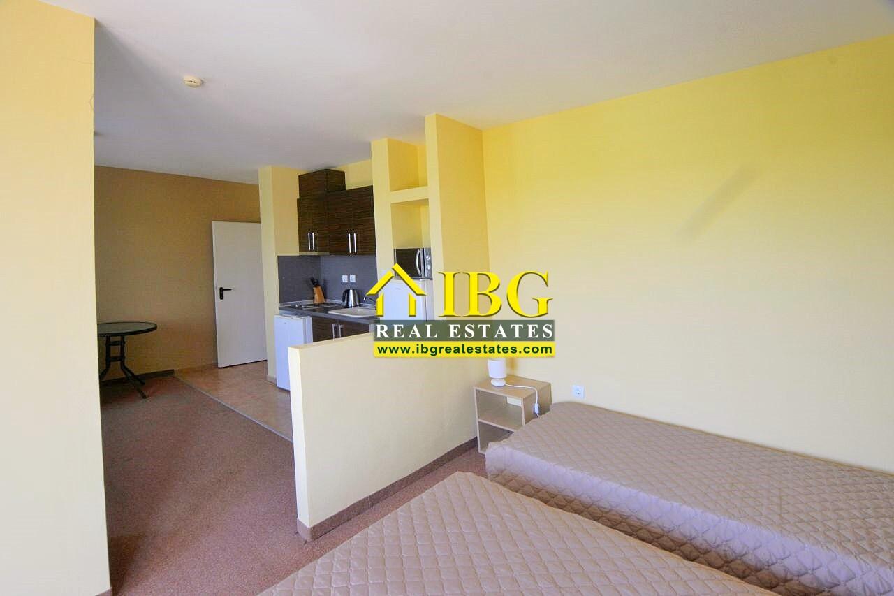 Big 53 sq. m. Studio with Balcony Marina Cape, Aheloy - First Line to the Beach — photo 3