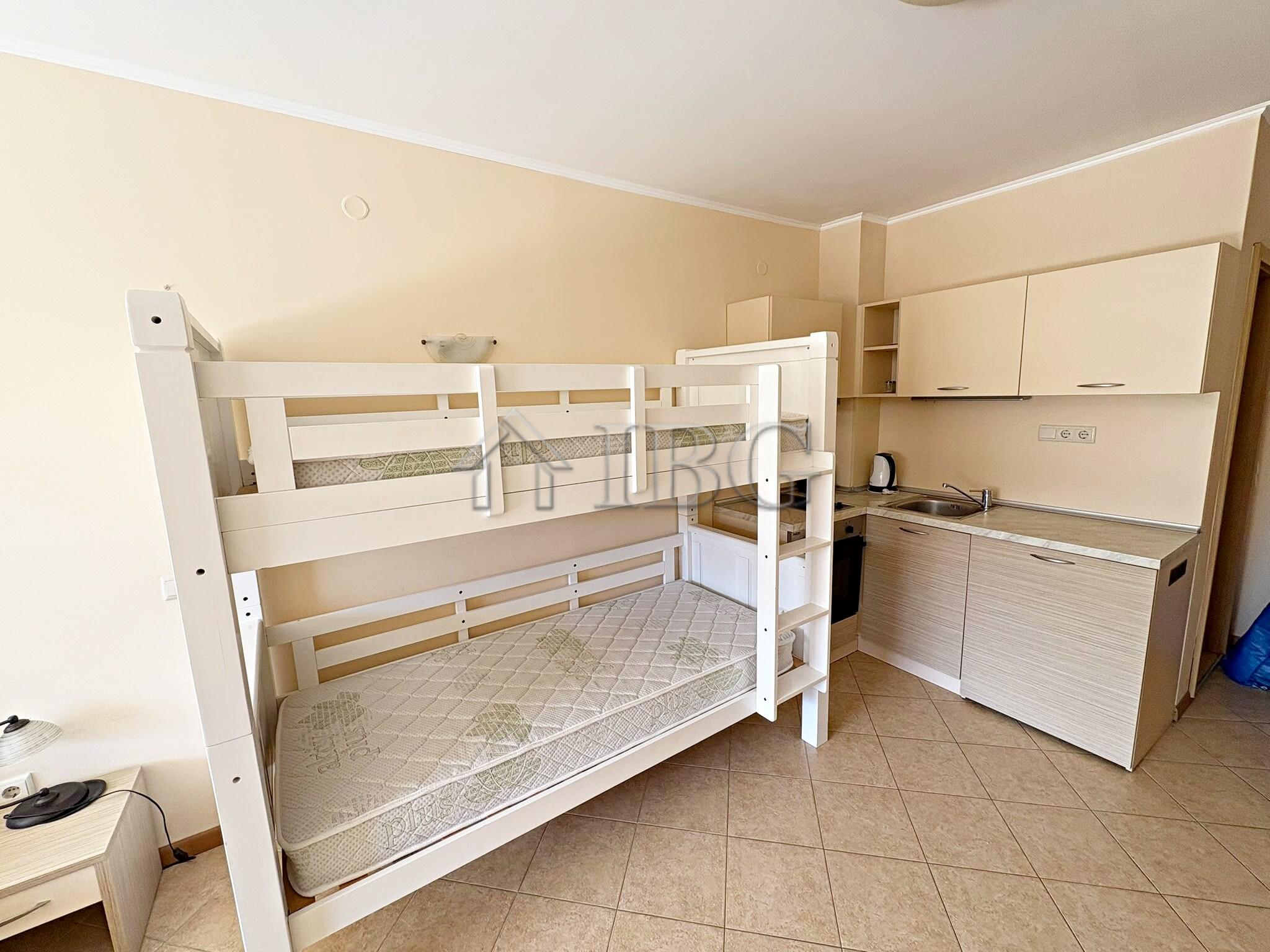 Spacious Studio with Pool View Royal Sun, Sunny Beach — photo 13 of 23