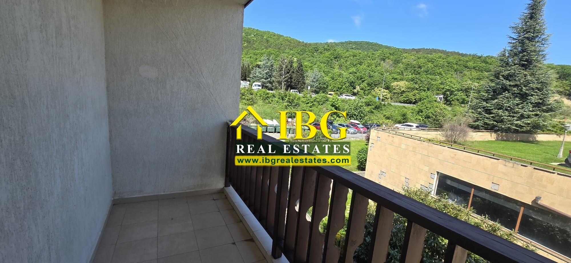 For Sale: Spacious Apartment with 2 Bedrooms and 2 Bathrooms in Etara 2, Sveti Vlas — photo 4 of 24