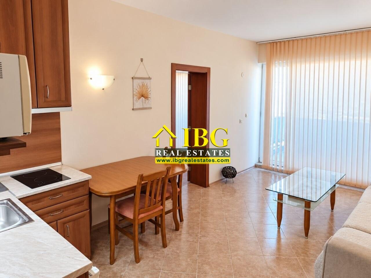 Spacious 1-Bedroom Apartment with Large Terrace Sunset Beach 1, Sunny Beach — photo 8 of 19