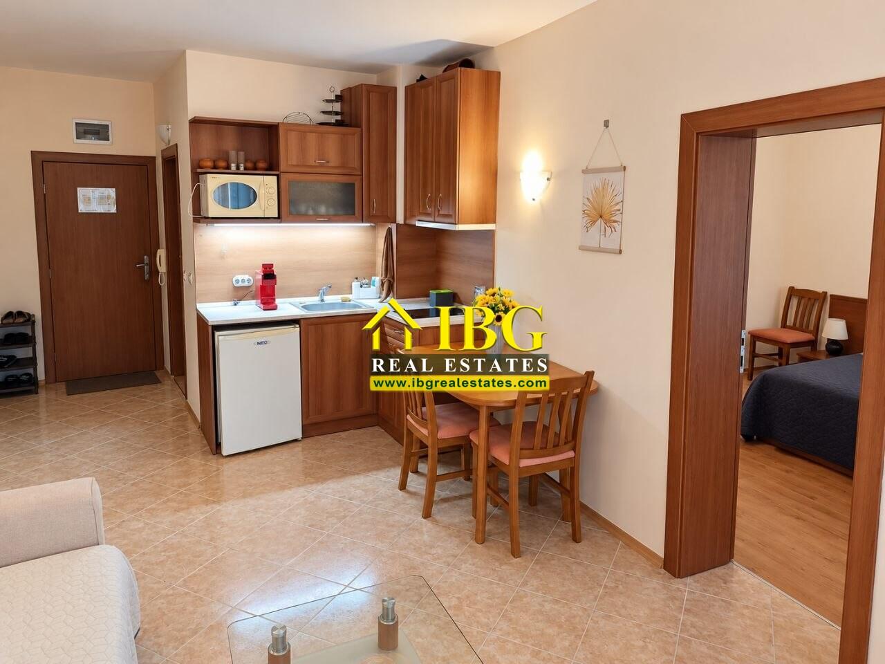 Spacious 1-Bedroom Apartment with Large Terrace Sunset Beach 1, Sunny Beach — photo 4 of 19