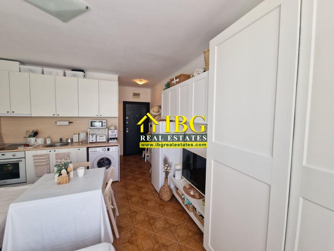 Furnished Studio with Pool View Saint Elena, Sunny Beach — photo 10 of 11