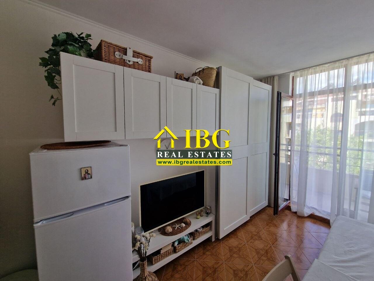 Furnished Studio with Pool View Saint Elena, Sunny Beach — photo 9 of 11