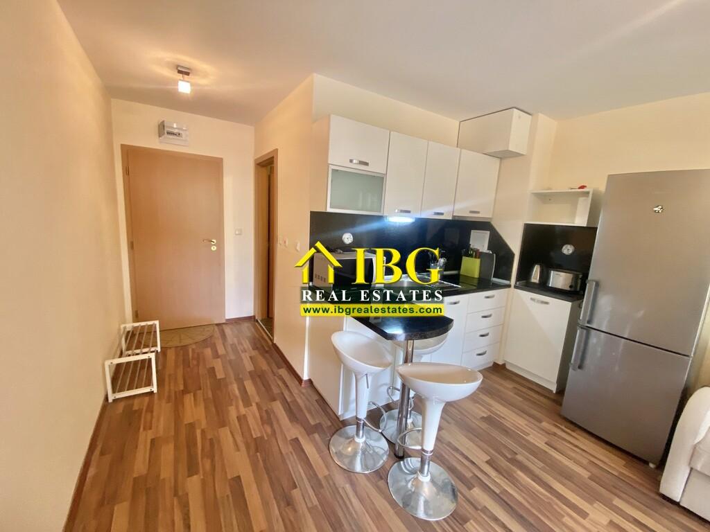 Bargain! Studio with balcony and Pool view in Amadeus 19, Sunny Beach — photo 4 of 13